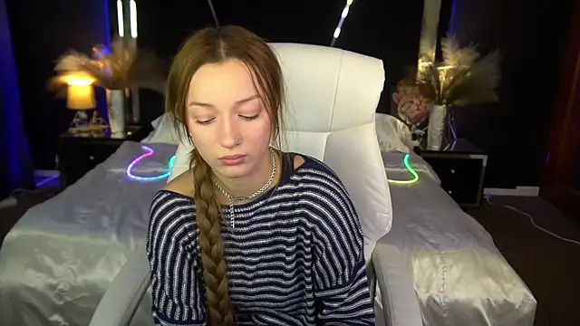 FoxyMayy online show from 11/20/25, 02:17