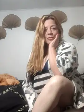 Casandra Cruz online show from 09/28/25, 01:00