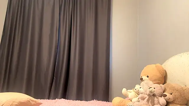 CatherinDream online show from 10/24/25, 02:41