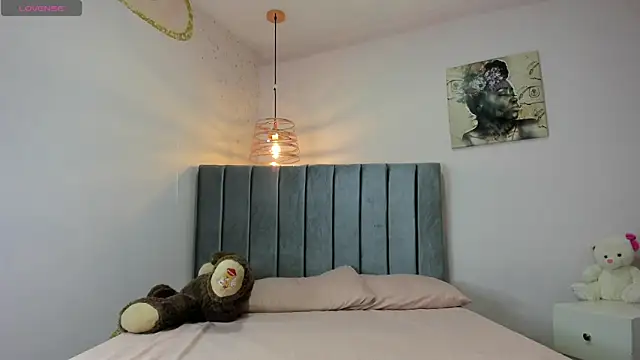 debora ortiz online show from 09/29/25, 01:16