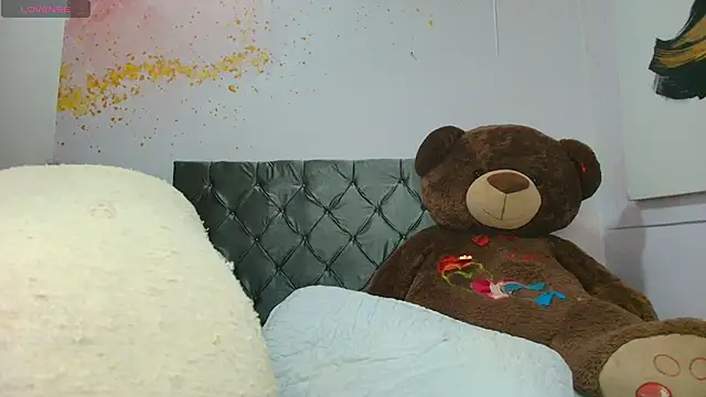 debora ortiz online show from 10/07/25, 01:19