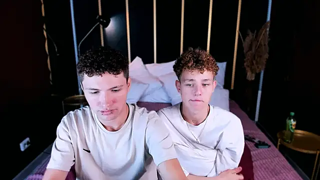 Snapshot of JonnyDarka chatting on 10/08/25, 11:08 JonnyDarka online show from 10/08/25, 11:08