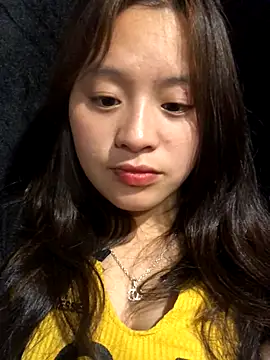Snapshot of chipchip-00 chatting on 09/19/25, 10:38 chipchip-00 online show from 09/19/25, 10:38