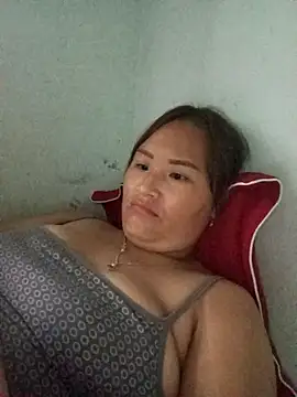 Snapshot of Tamara-a chatting on 10/24/25, 02:52 Tamara-a online show from 10/24/25, 02:52