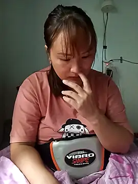 Snapshot of Tamara-a chatting on 10/27/25, 12:58 Tamara-a online show from 10/27/25, 12:58