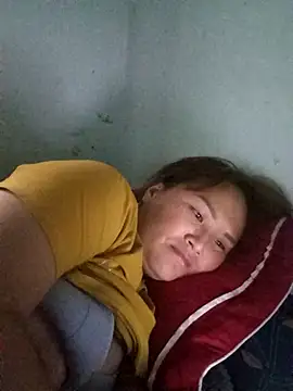 Snapshot of Tamara-a chatting on 10/31/25, 02:12 Tamara-a online show from 10/31/25, 02:12