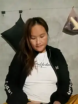 Snapshot of Tamara-a chatting on 11/02/25, 03:47 Tamara-a online show from 11/02/25, 03:47