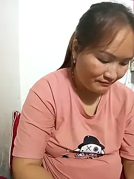 Snapshot of Tamara-a chatting on 11/11/25, 01:00 Tamara-a online show from 11/11/25, 01:00