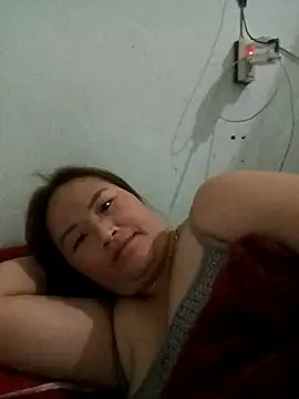 Snapshot of Tamara-a chatting on 11/15/25, 01:29 Tamara-a online show from 11/15/25, 01:29