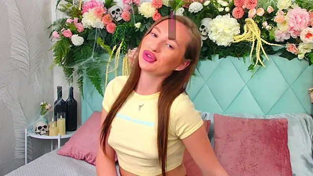 Miranda Scott online show from 10/22/25, 05:13