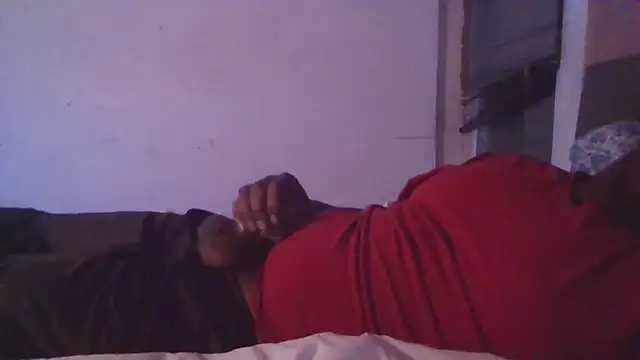 Snapshot of DemontimeLo chatting on 10/22/25, 05:08 DemontimeLo online show from 10/22/25, 05:08