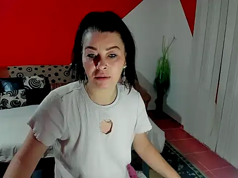 Soffy Skye online show from 10/15/25, 03:28