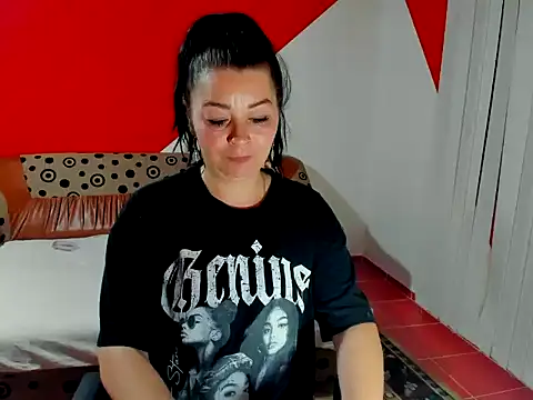 Soffy Skye online show from 10/31/25, 03:51