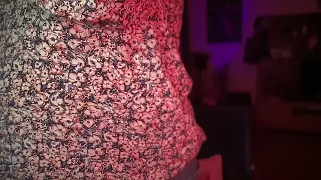 Snapshot of BikiHellena chatting on 10/28/25, 01:09 BikiHellena online show from 10/28/25, 01:09