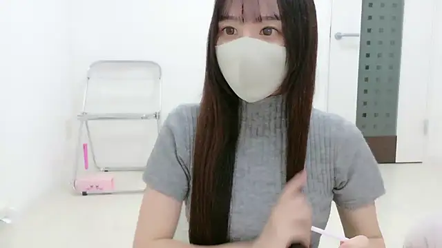  Mia land  online show from 11/30/25, 01:37