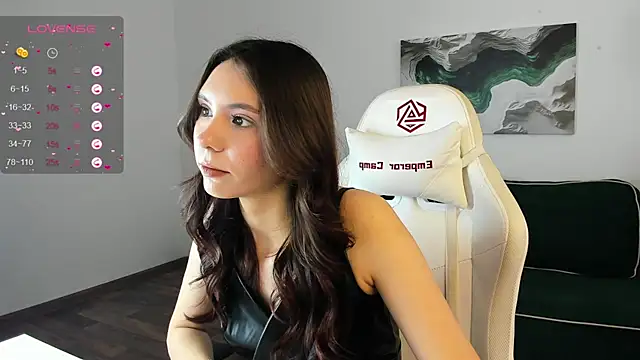 Snapshot of Kelly_Harrison chatting on 09/19/25, 08:38 Kelly Harrison online show from 09/19/25, 08:38