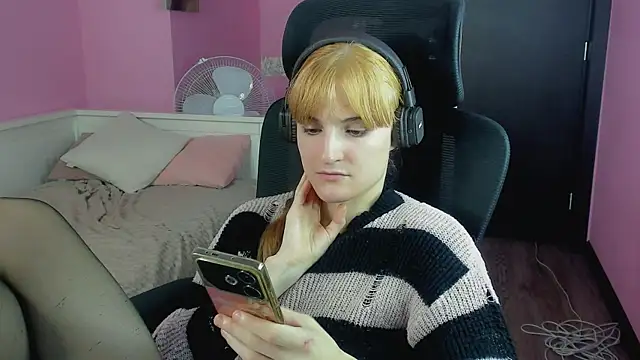 AcidTears online show from 11/09/25, 06:12