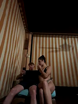 Snapshot of PTlatinafr chatting on 11/08/25, 01:22 PTlatinafr online show from 11/08/25, 01:22