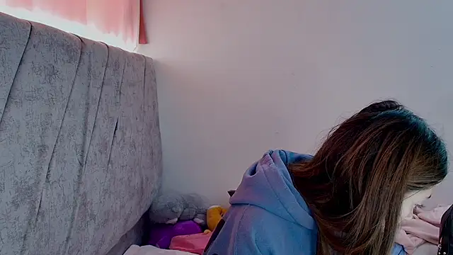 kimmy vegga2 online show from 10/22/25, 04:29