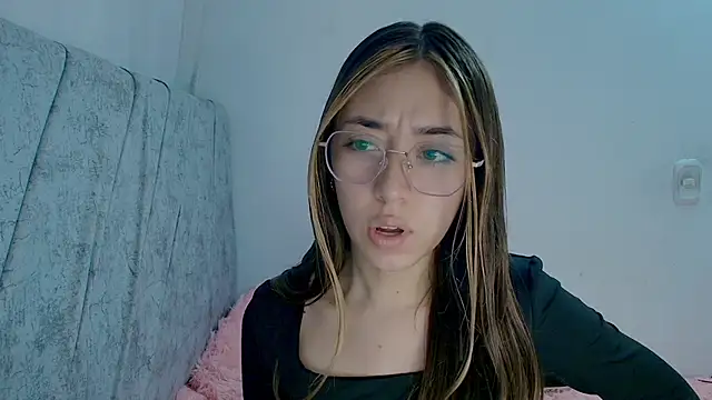 kimmy vegga2 online show from 11/03/25, 04:25