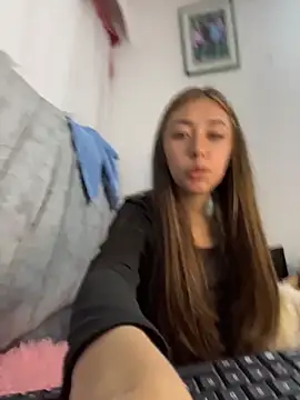 kimmy vegga2 online show from 11/13/25, 04:33