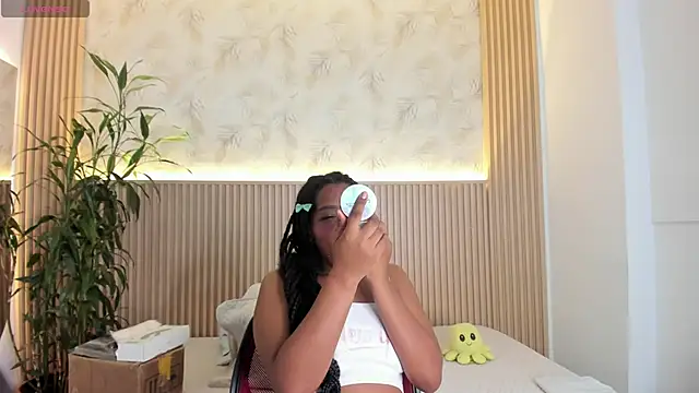 ValeryCortezm online show from 11/04/25, 12:26