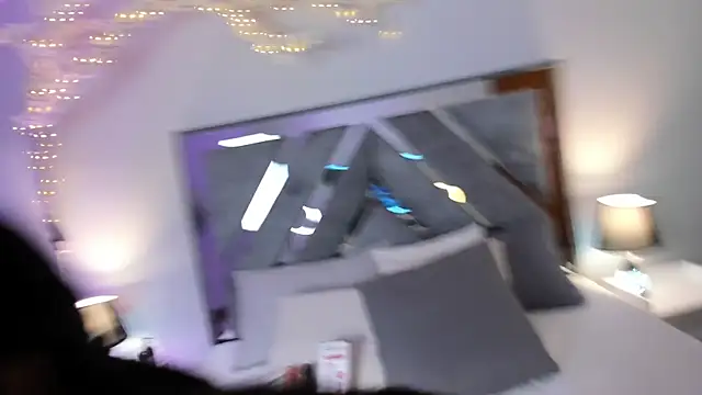 Isa Rouse   online show from 10/17/25, 02:48