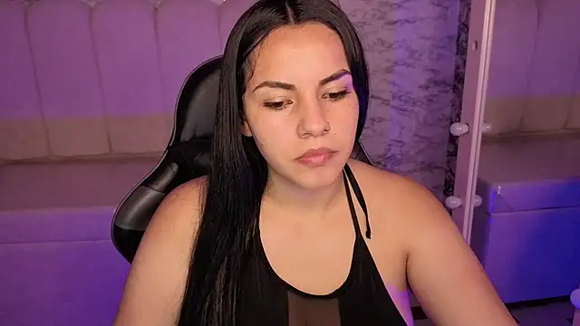 Mialover v online show from 10/10/25, 08:08