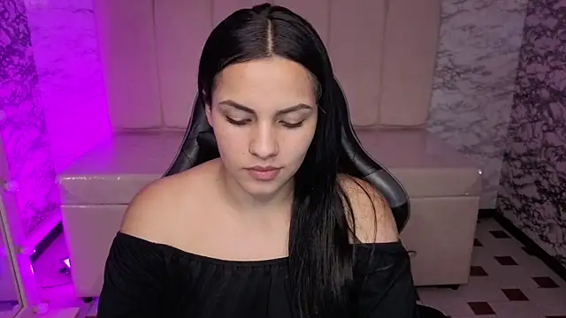 Mialover v online show from 11/10/25, 08:19