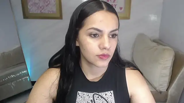 Mialover v online show from 11/15/25, 08:05