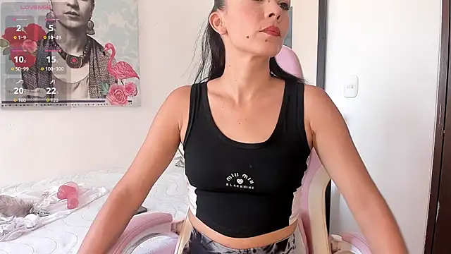 Lhia  online show from 09/30/25, 06:24