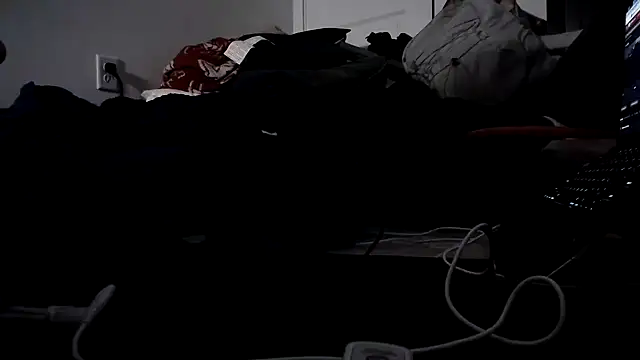 jasoncali305 online show from 10/21/25, 08:15