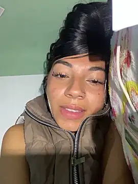 Snapshot of Lesly777_ chatting on 09/20/25, 02:34 Lesly777 online show from 09/20/25, 02:34