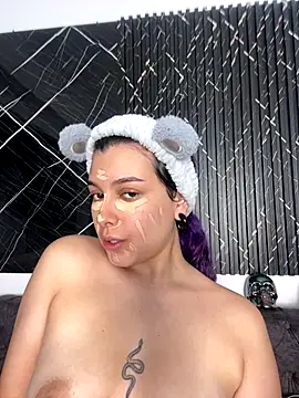 Snapshot of mistress_angell_ chatting on 10/26/25, 08:37 mistress angell online show from 10/26/25, 08:37