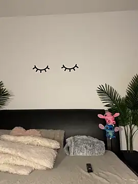 Snapshot of Andrestarr chatting on 10/10/25, 07:13 Andrestarr online show from 10/10/25, 07:13