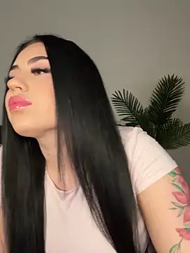 Snapshot of Andrestarr chatting on 10/21/25, 05:24 Andrestarr online show from 10/21/25, 05:24