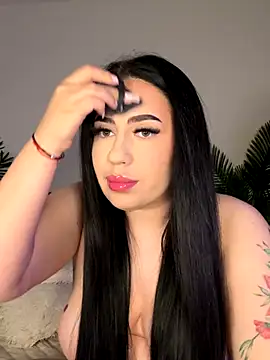 Snapshot of Andrestarr chatting on 11/03/25, 05:03 Andrestarr online show from 11/03/25, 05:03