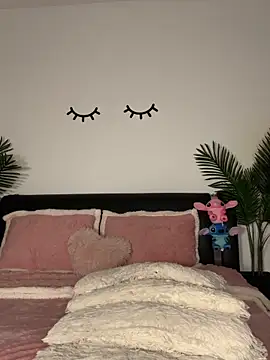 Snapshot of Andrestarr chatting on 11/10/25, 06:18 Andrestarr online show from 11/10/25, 06:18