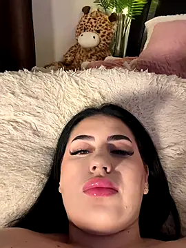 Snapshot of Andrestarr chatting on 11/16/25, 06:35 Andrestarr online show from 11/16/25, 06:35