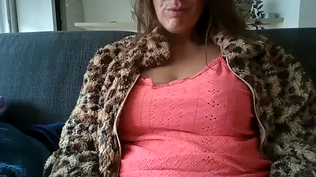 samantaatw online show from 09/17/25, 11:01