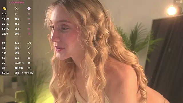 ellliefrost online show from 11/21/25, 05:28