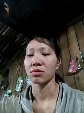 bonnie-00 online show from 10/16/25, 11:28