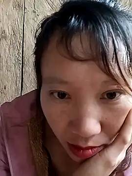 bonnie-00 online show from 10/25/25, 08:55