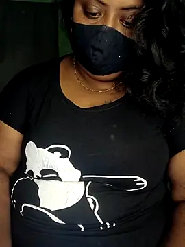 Snapshot of sonali134 chatting on 10/13/25, 05:57 sonali134 online show from 10/13/25, 05:57