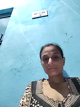 Snapshot of Hot-Jiyaa chatting on 10/05/25, 03:32 Hot-Jiyaa online show from 10/05/25, 03:32