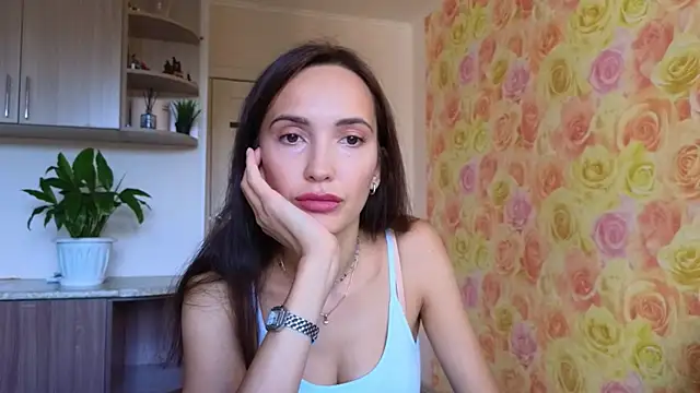 Lillian-Clark online show from 10/06/25, 04:43