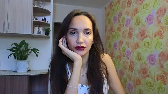 Lillian-Clark online show from 10/16/25, 04:46