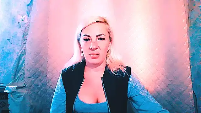 EmmaCat  online show from 09/16/25, 05:19