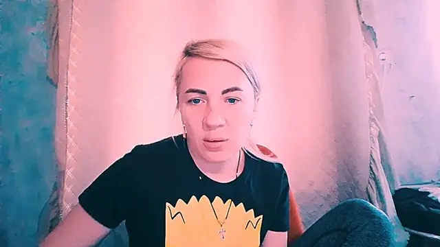 EmmaCat  online show from 10/31/25, 09:32