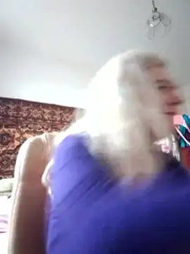 Snapshot of goodstyle chatting on 10/25/25, 09:17 goodstyle online show from 10/25/25, 09:17